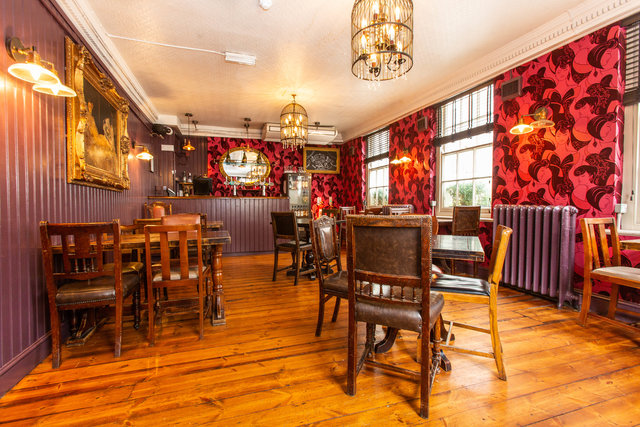 find a co-working space in The Market Tavern , London