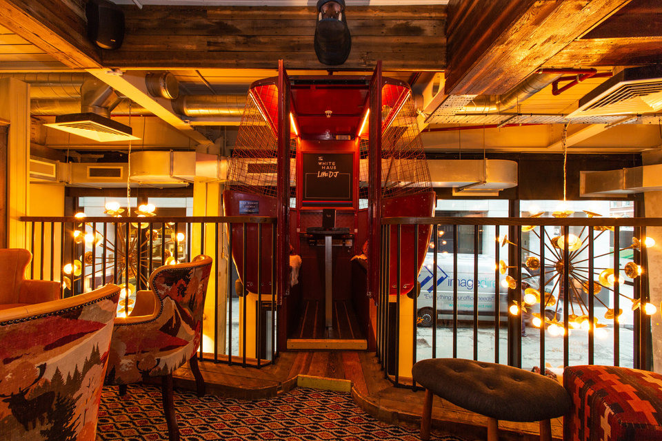 Hot desks & meeting rooms at The White Haus AndCo